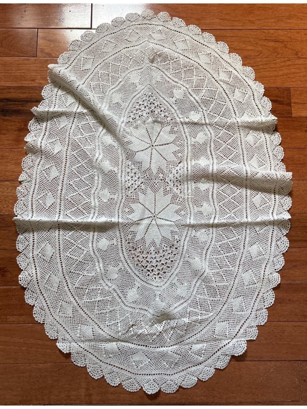 Oval Lace Table Doily Cream 17x26" Intricate Floral Pattern Vintage Touch